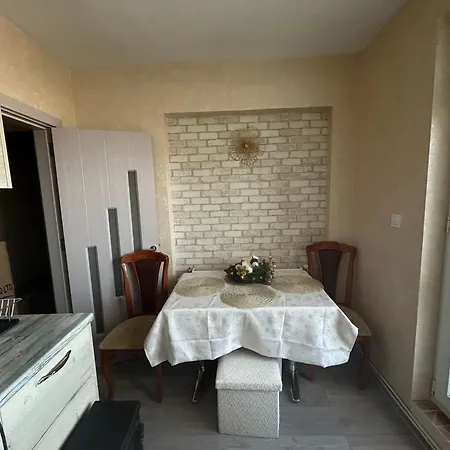 Apartamento Leisure In A Flower Sea Apartment, Lazur