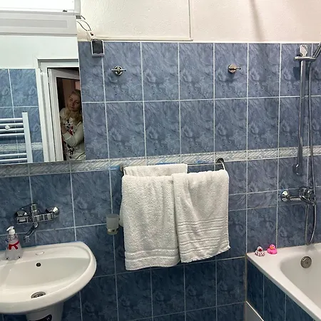 Appartement Leisure In A Flower Sea Apartment, Lazur -3room & View Balcony Burgas